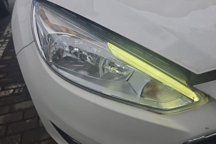 Used Ford Focus 2018 Hatchback Classic EcoBoost 180 Automatic Elite Model Exterior 6