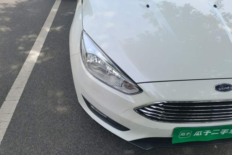 Used Ford Focus 2018 Sedan Classic 1.6L Manual Fashion Edition SmartDrive Version Exterior 6