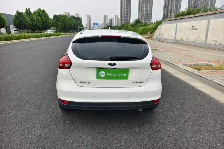 Used Ford Focus 2018 Hatchback Classic 1.6L Manual Fashion Edition SmartDrive Version Exterior 7