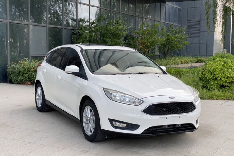 Used Ford Focus 2018 Hatchback Classic 1.6L Manual Fashion Edition SmartDrive Version Exterior 7