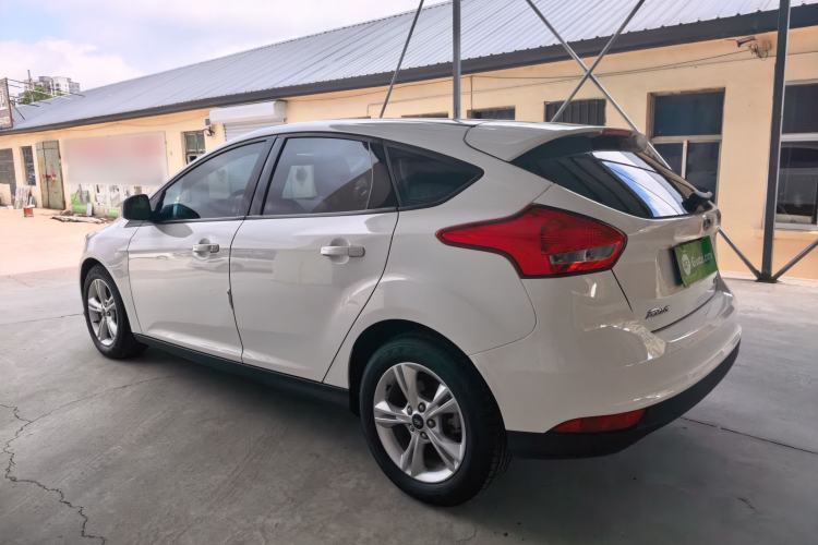 Used Ford Focus 2018 Hatchback Classic 1.6L Automatic Comfort Plus SmartDrive Edition Exterior 7