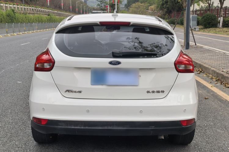 Used Ford Focus 2018 Hatchback Classic 1.6L Automatic Trendy SmartDrive Edition Exterior 7