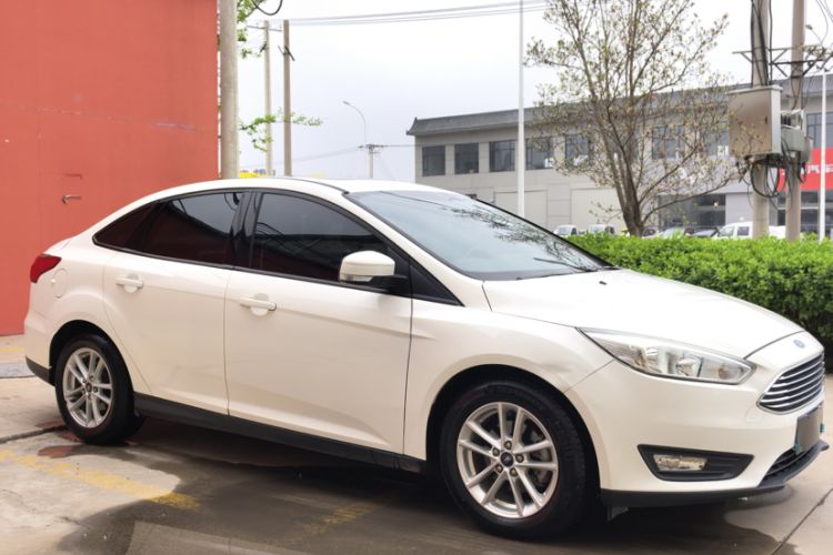 Used Ford Focus 2018 Sedan Classic 1.6L Automatic Trendy SmartDrive Edition Exterior 7