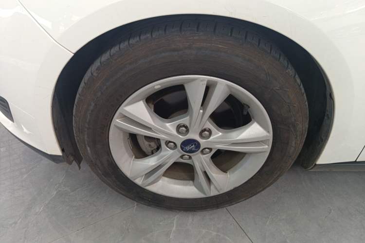 Used Ford Focus 2018 Hatchback Classic 1.6L Automatic Comfort Plus SmartDrive Edition Exterior 7