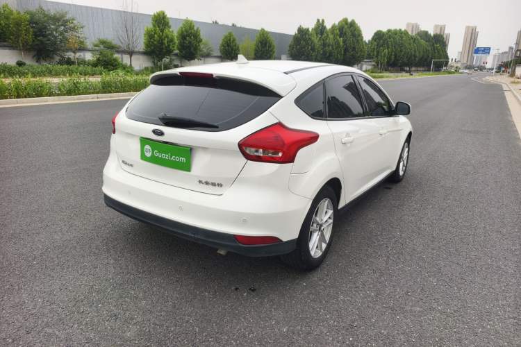 Used Ford Focus 2018 Hatchback Classic 1.6L Manual Fashion Edition SmartDrive Version Exterior 8