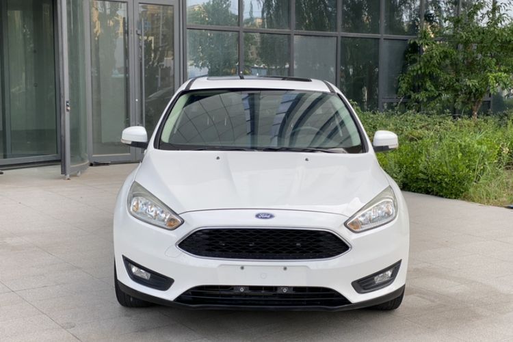 Used Ford Focus 2018 Hatchback Classic 1.6L Manual Fashion Edition SmartDrive Version Exterior 8