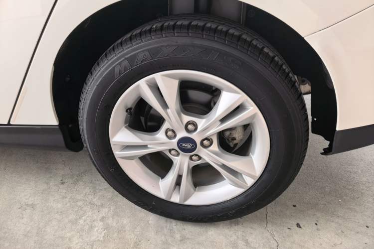 Used Ford Focus 2018 Hatchback Classic 1.6L Automatic Comfort Plus SmartDrive Edition Exterior 8