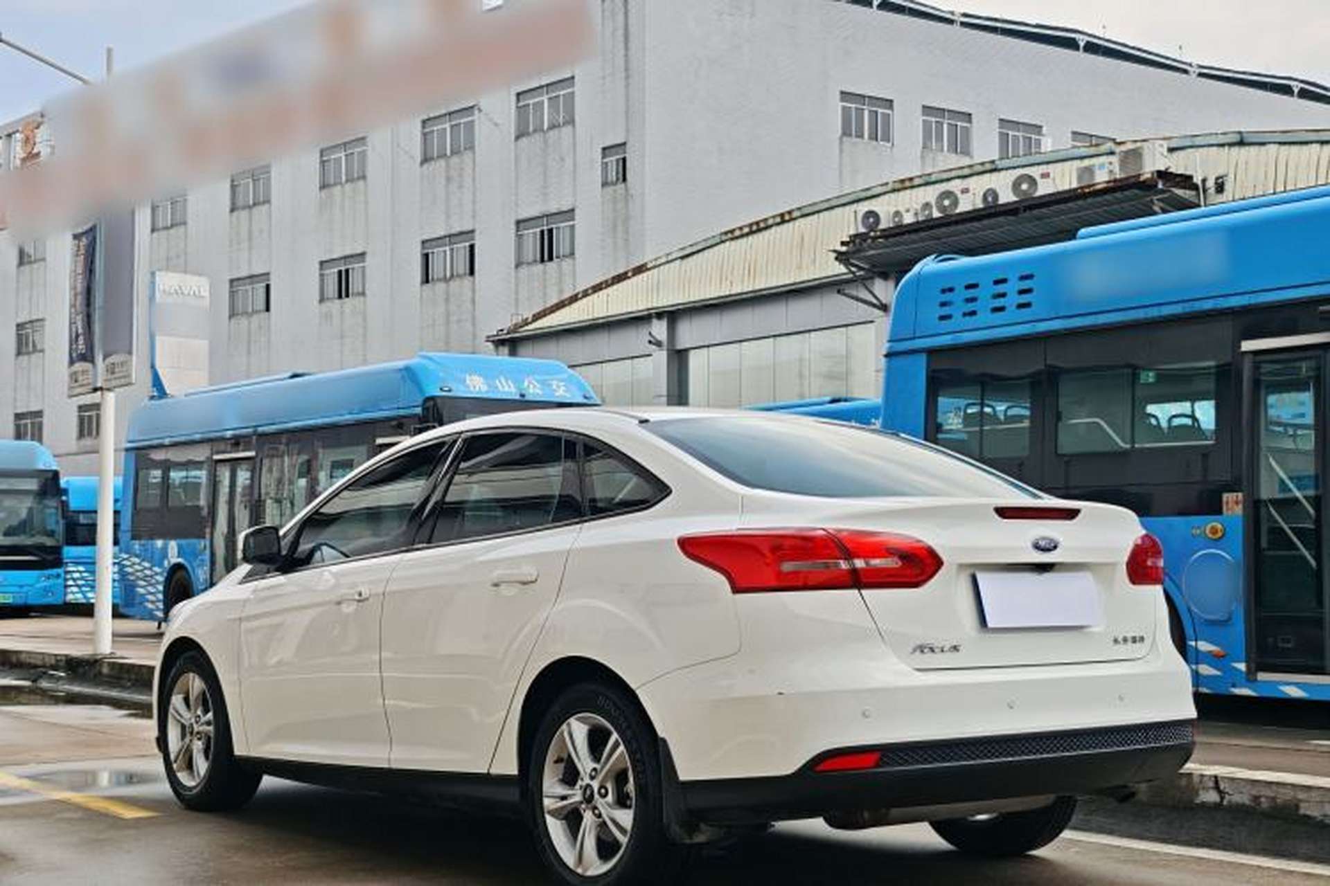 Used Ford Focus 2018 Sedan Classic 1.6L Automatic Comfort Plus Smart Drive Version Exterior 8