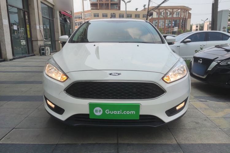 Used Ford Focus 2018 Hatchback Classic 1.6L Automatic Trendy SmartDrive Edition Front