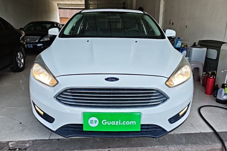 Used Ford Focus 2018 Sedan Classic 1.6L Automatic Trendy SmartDrive Edition Front
