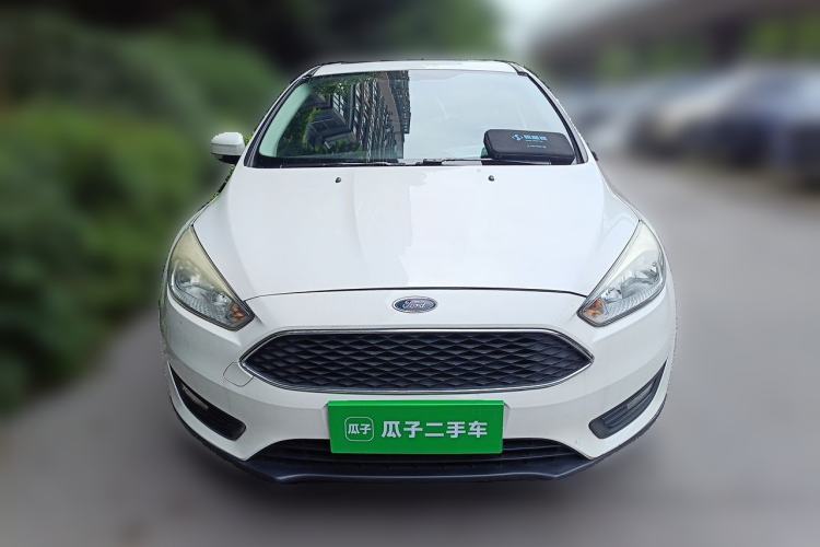 Used Ford Focus 2018 Two-Door Classic EcoBoost 125 Automatic Supercharged Style SmartDrive Edition Front