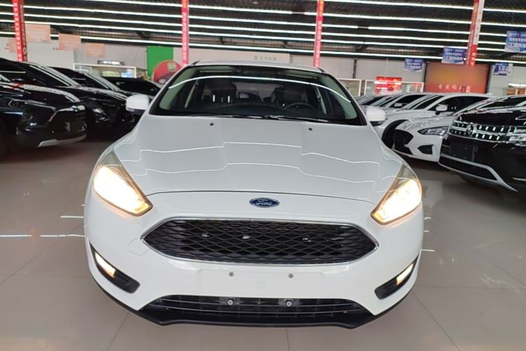 Used Ford Focus 2018 Hatchback Classic 1.6L Manual Fashion Edition SmartDrive Version Front