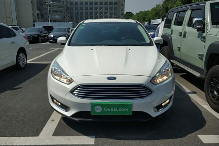 Used Ford Focus 2018 Sedan Classic EcoBoost 180 Automatic Elite Model Front