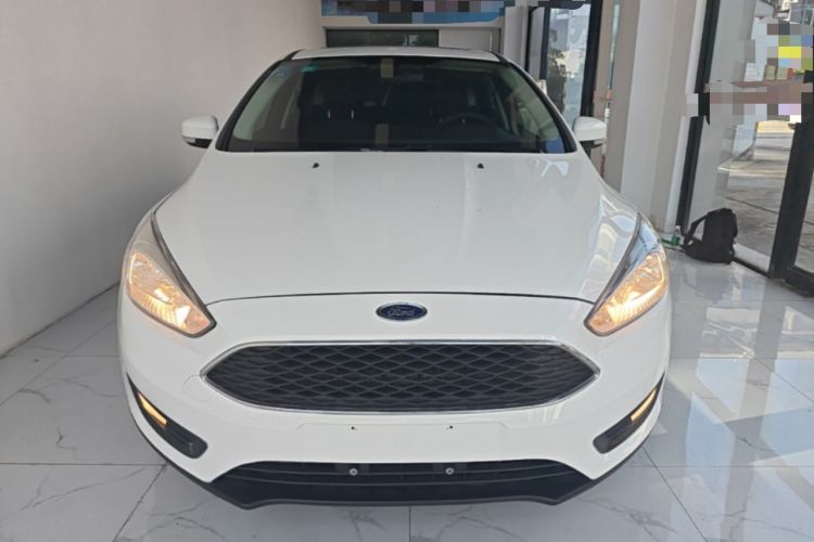Used Ford Focus 2018 Two-Door Classic EcoBoost 125 Automatic Supercharged Style SmartDrive Edition Front