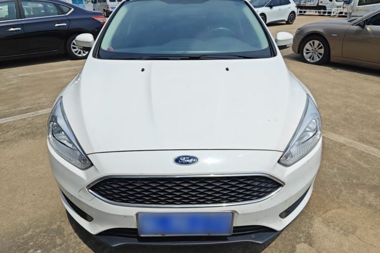 Used Ford Focus 2018 Hatchback Classic 1.6L Automatic Trendy SmartDrive Edition Front