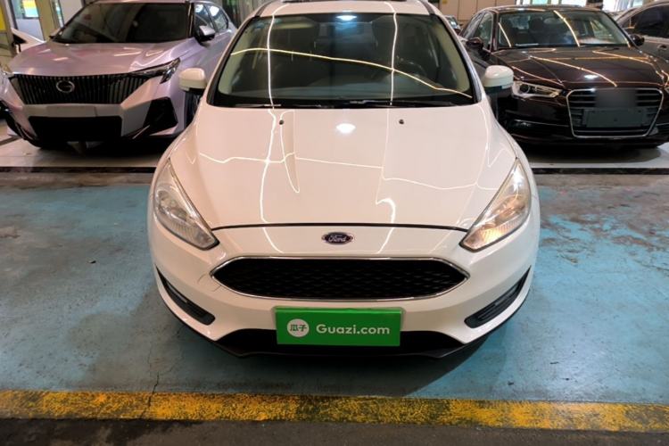 Used Ford Focus 2018 Two-Door Classic EcoBoost 125 Automatic Supercharged Style SmartDrive Edition Front