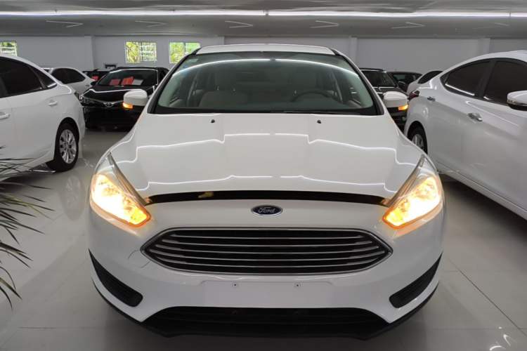 Used Ford Focus 2018 Sedan Classic 1.6L Automatic Comfort Plus Smart Drive Version Front