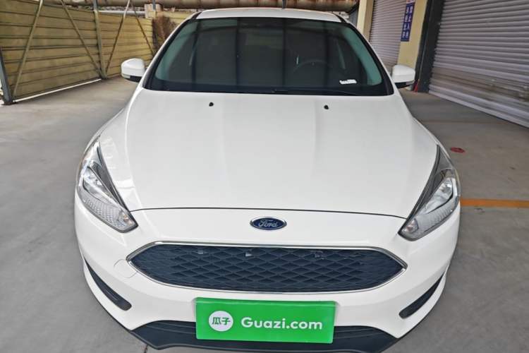 Used Ford Focus 2018 Hatchback Classic 1.6L Automatic Comfort Plus SmartDrive Edition Front
