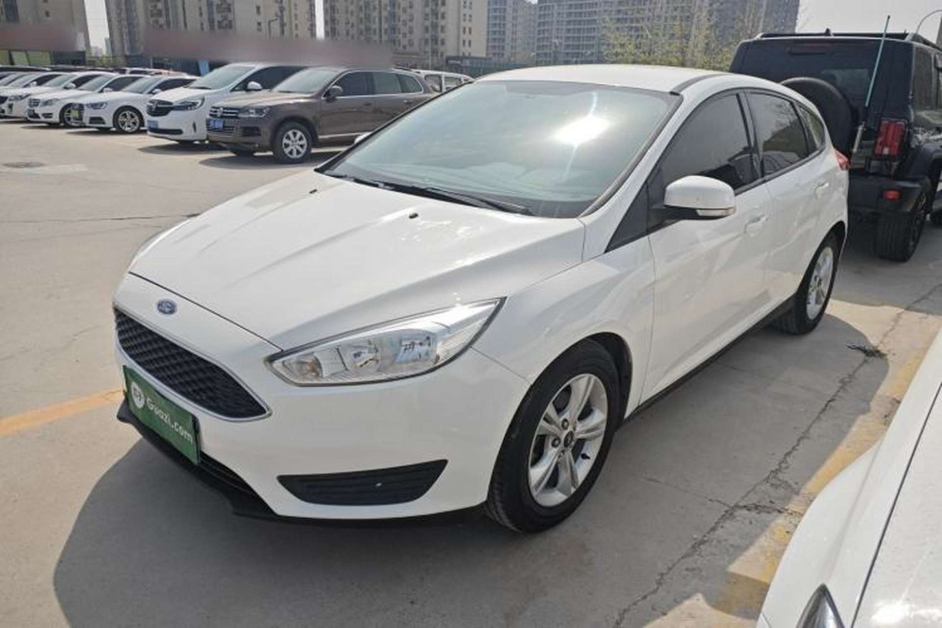 Used Ford Focus 2018 Hatchback Classic 1.6L Automatic Comfort Plus SmartDrive Edition Front Left 45 Deg