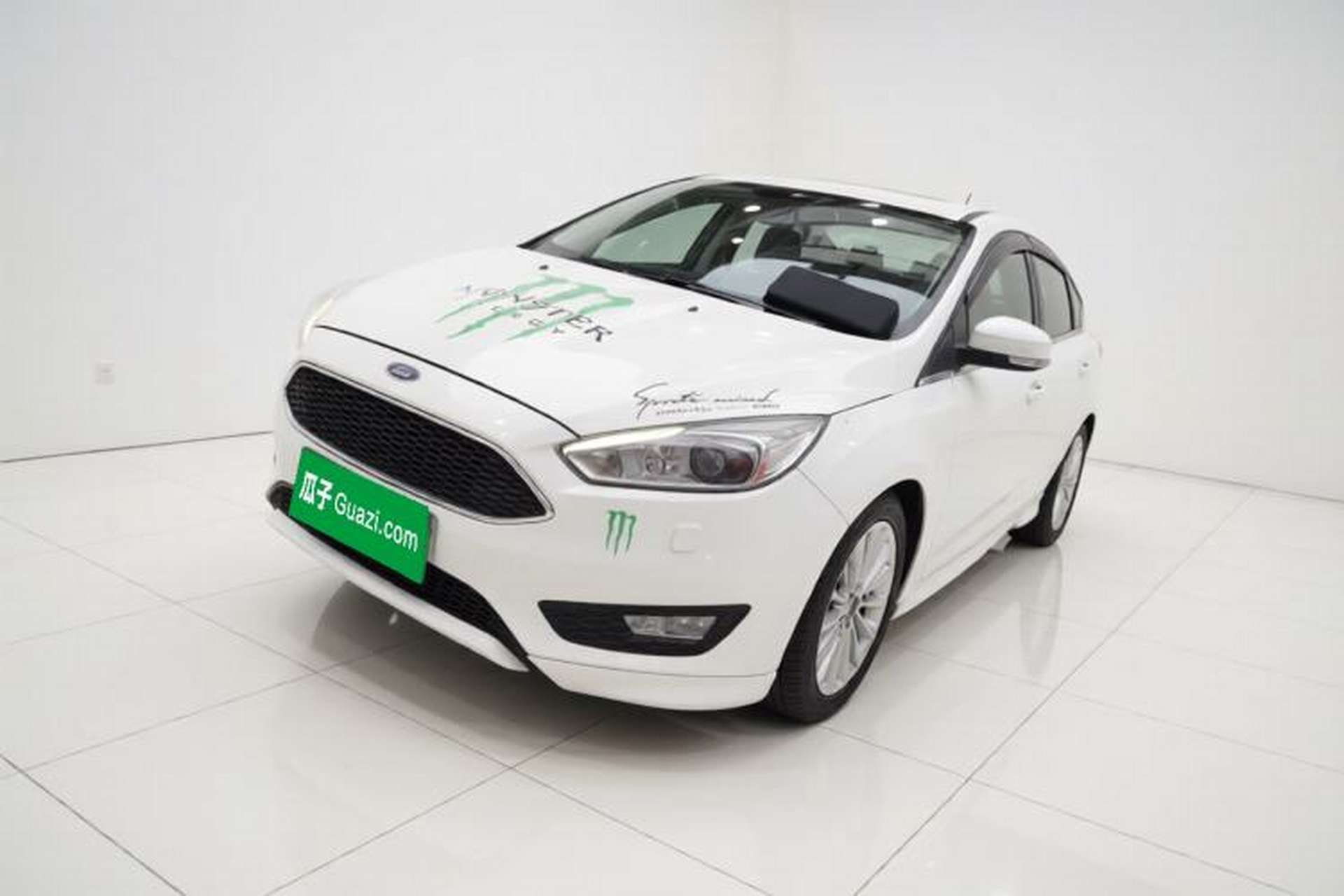 Used Ford Focus 2018 Hatchback Classic EcoBoost 180 Automatic Sport Edition Front Left 45 Deg