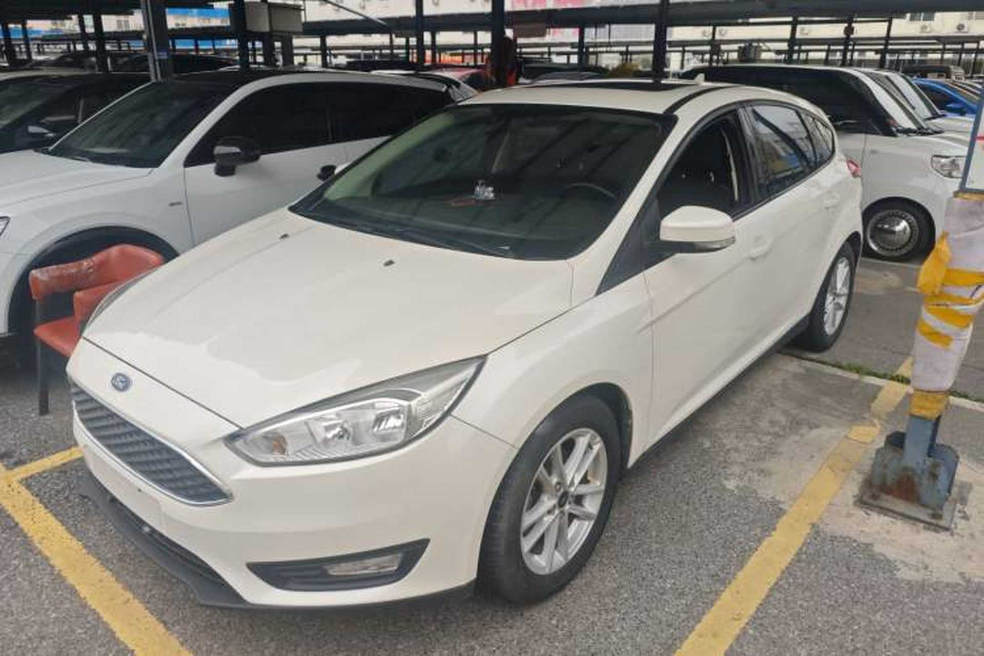 Used Ford Focus 2018 Hatchback Classic 1.6L Automatic Trendy SmartDrive Edition Front Left 45 Deg