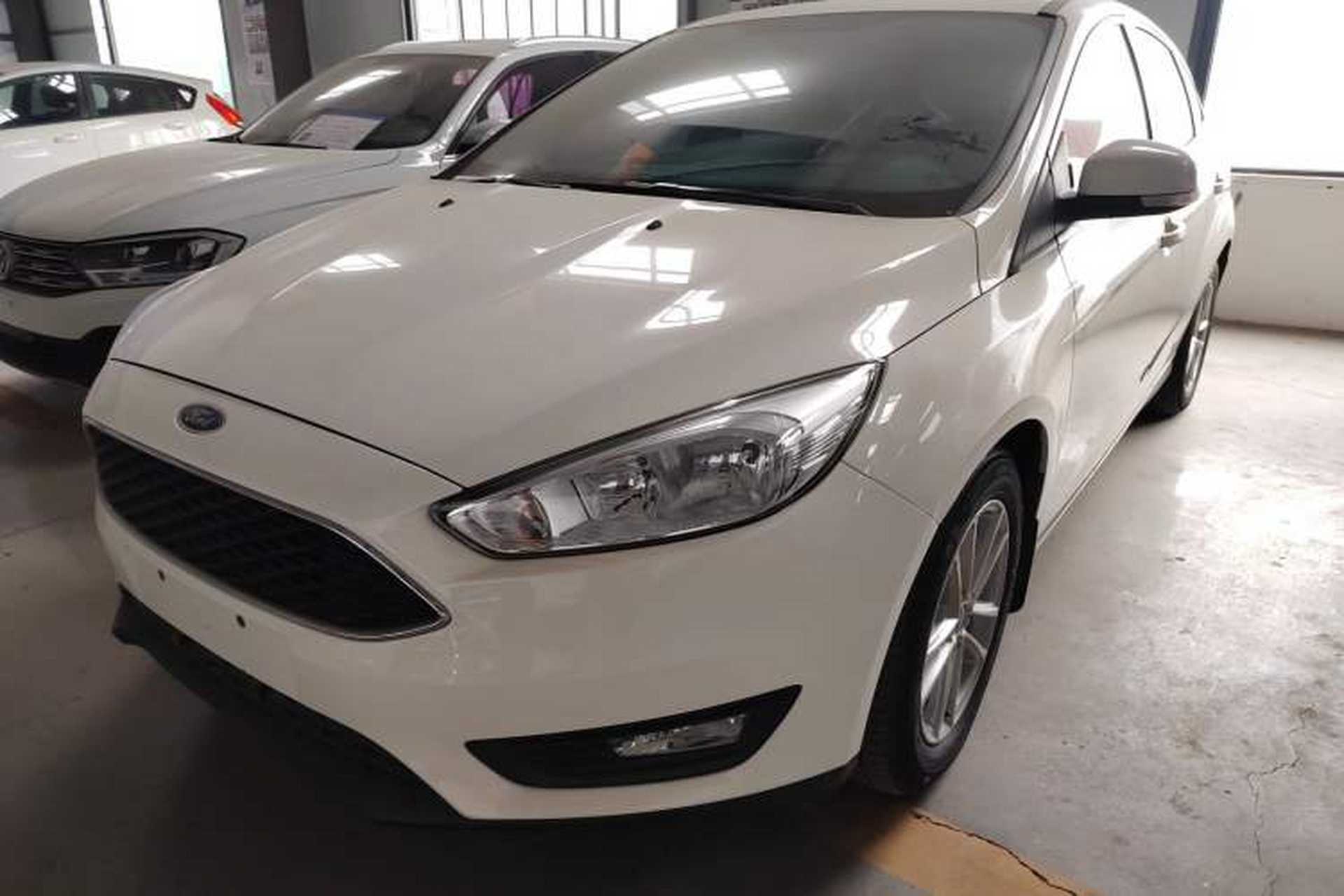 Used Ford Focus 2018 Hatchback Classic 1.6L Automatic Trendy SmartDrive Edition Front Left 45 Deg