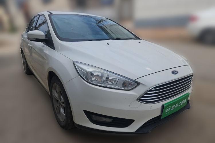 Used Ford Focus 2018 Sedan Classic 1.6L Automatic Comfort Plus Smart Drive Version Front Right 45 Deg