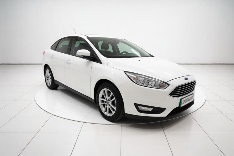 Used Ford Focus 2018 Sedan Classic 1.6L Manual Fashion Edition SmartDrive Version Front Right 45 Deg