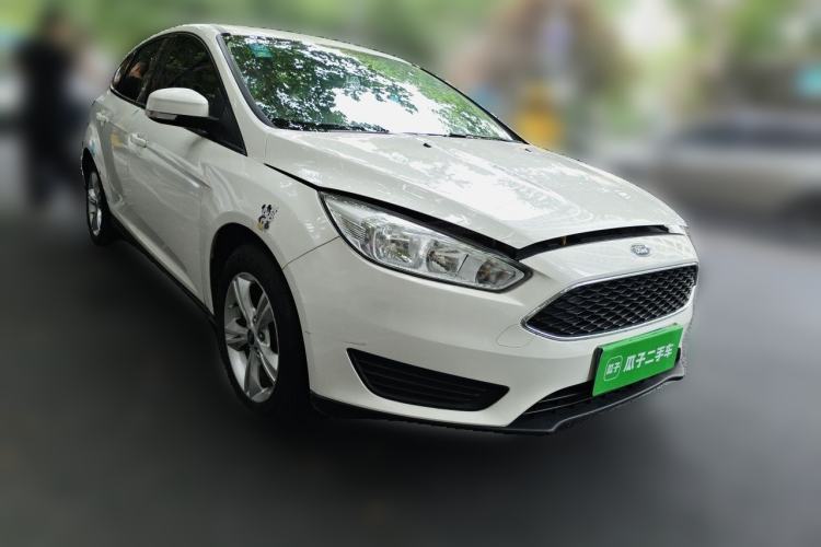 Used Ford Focus 2018 Hatchback Classic 1.6L Automatic Comfort Plus SmartDrive Edition Front Right 45 Deg