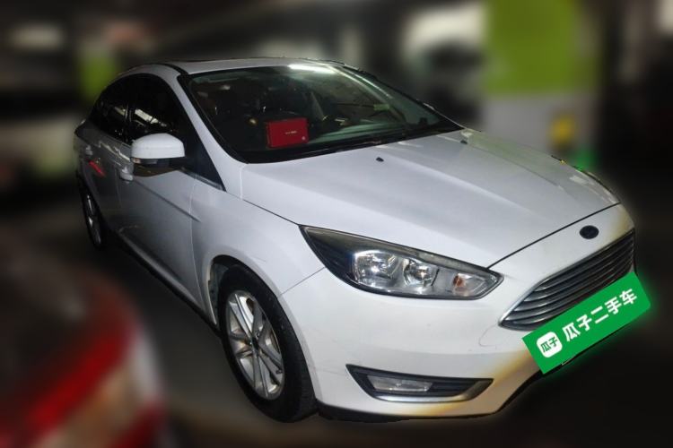 Used Ford Focus 2018 Sedan Classic EcoBoost 180 Automatic Elite Model Front Right 45 Deg