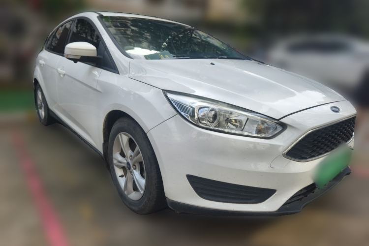 Used Ford Focus 2018 Hatchback Classic 1.6L Automatic Comfort Plus SmartDrive Edition Front Right 45 Deg