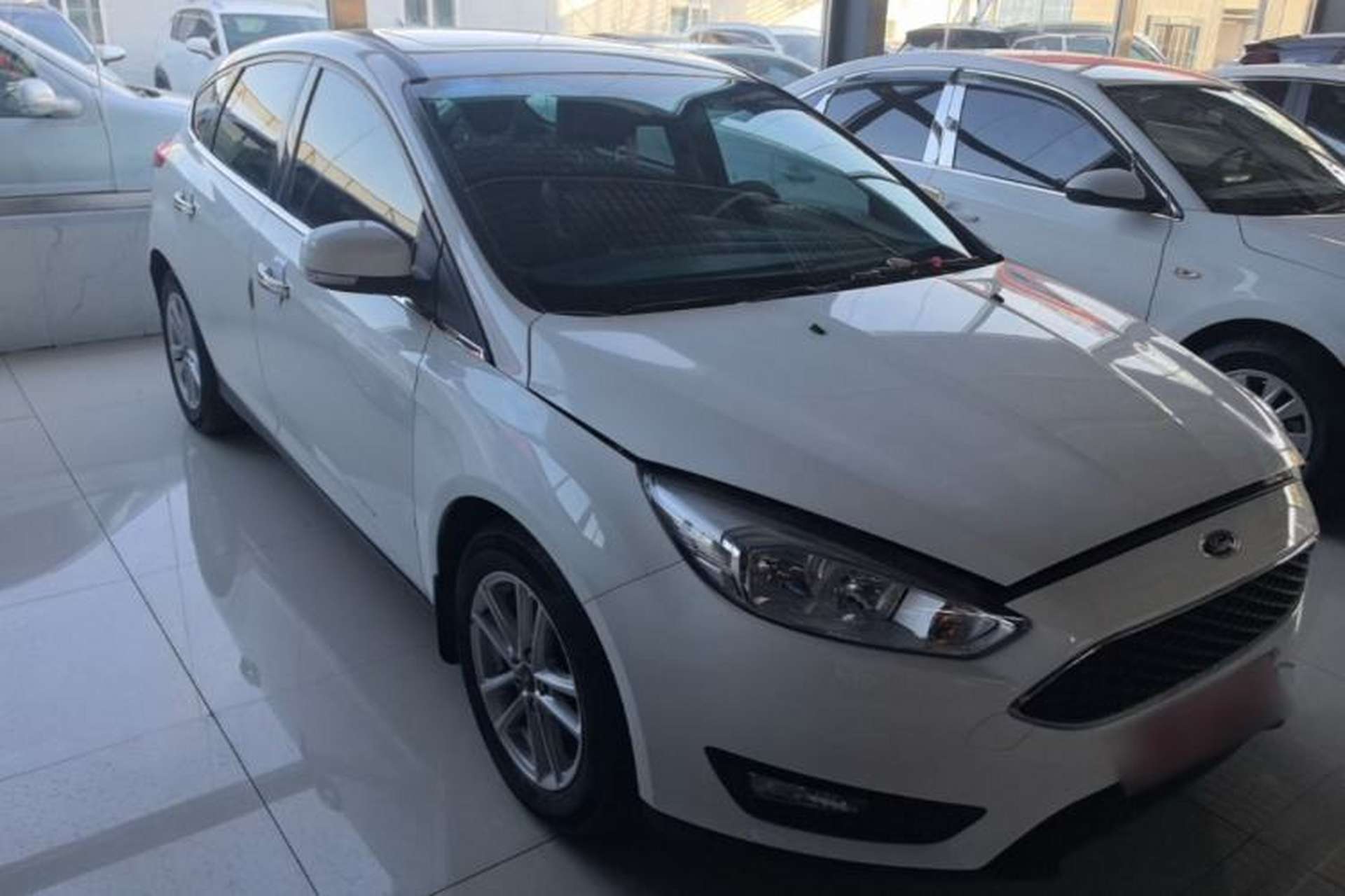 Used Ford Focus 2018 Hatchback Classic 1.6L Automatic Trendy SmartDrive Edition Front Right 45 Deg