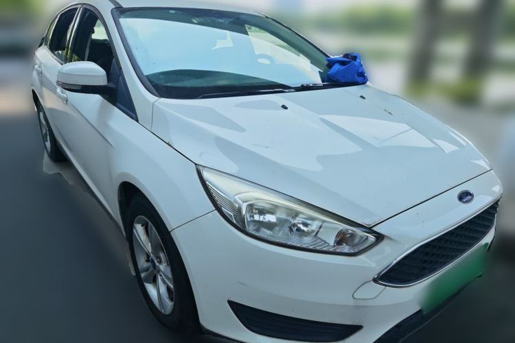 Used Ford Focus 2018 Hatchback Classic 1.6L Manual Comfort Plus SmartDrive Edition Front Right 45 Deg