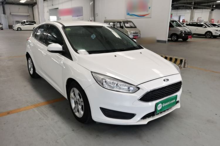 Used Ford Focus 2018 Hatchback Classic 1.6L Automatic Comfort Plus SmartDrive Edition Front Right 45 Deg