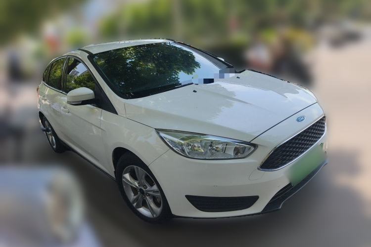 Used Ford Focus 2018 Hatchback Classic 1.6L Automatic Comfort Plus SmartDrive Edition Front Right 45 Deg