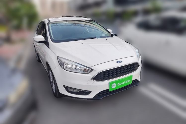 Used Ford Focus 2018 Hatchback Classic 1.6L Automatic Trendy SmartDrive Edition Front Right 45 Deg