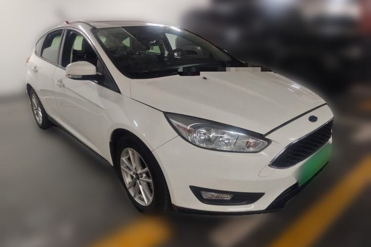Used Ford Focus 2018 Hatchback Classic 1.6L Automatic Trendy SmartDrive Edition Front Right 45 Deg