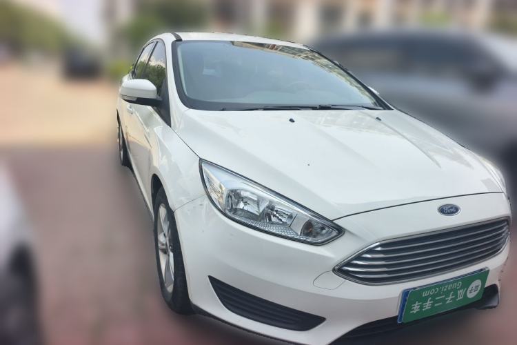 Used Ford Focus 2018 Sedan Classic 1.6L Automatic Comfort Plus Smart Drive Version Front Right 45 Deg