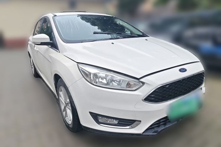 Used Ford Focus 2018 Hatchback Classic EcoBoost 180 Automatic Elite Model Front Right 45 Deg