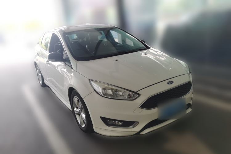 Used Ford Focus 2018 Hatchback Classic 1.6L Automatic Comfort Plus SmartDrive Edition Front Right 45 Deg