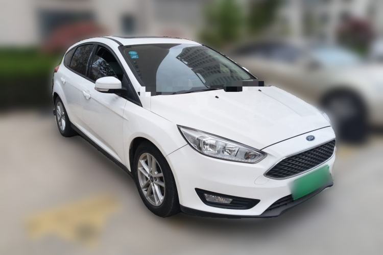 Used Ford Focus 2018 Two-Door Classic EcoBoost 125 Automatic Supercharged Style SmartDrive Edition Front Right 45 Deg