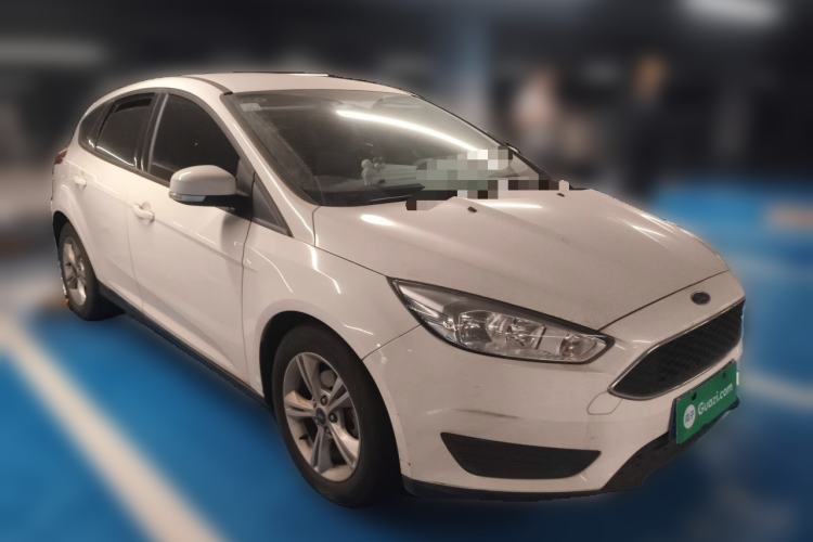 Used Ford Focus 2018 Hatchback Classic 1.6L Automatic Comfort Plus SmartDrive Edition Front Right 45 Deg