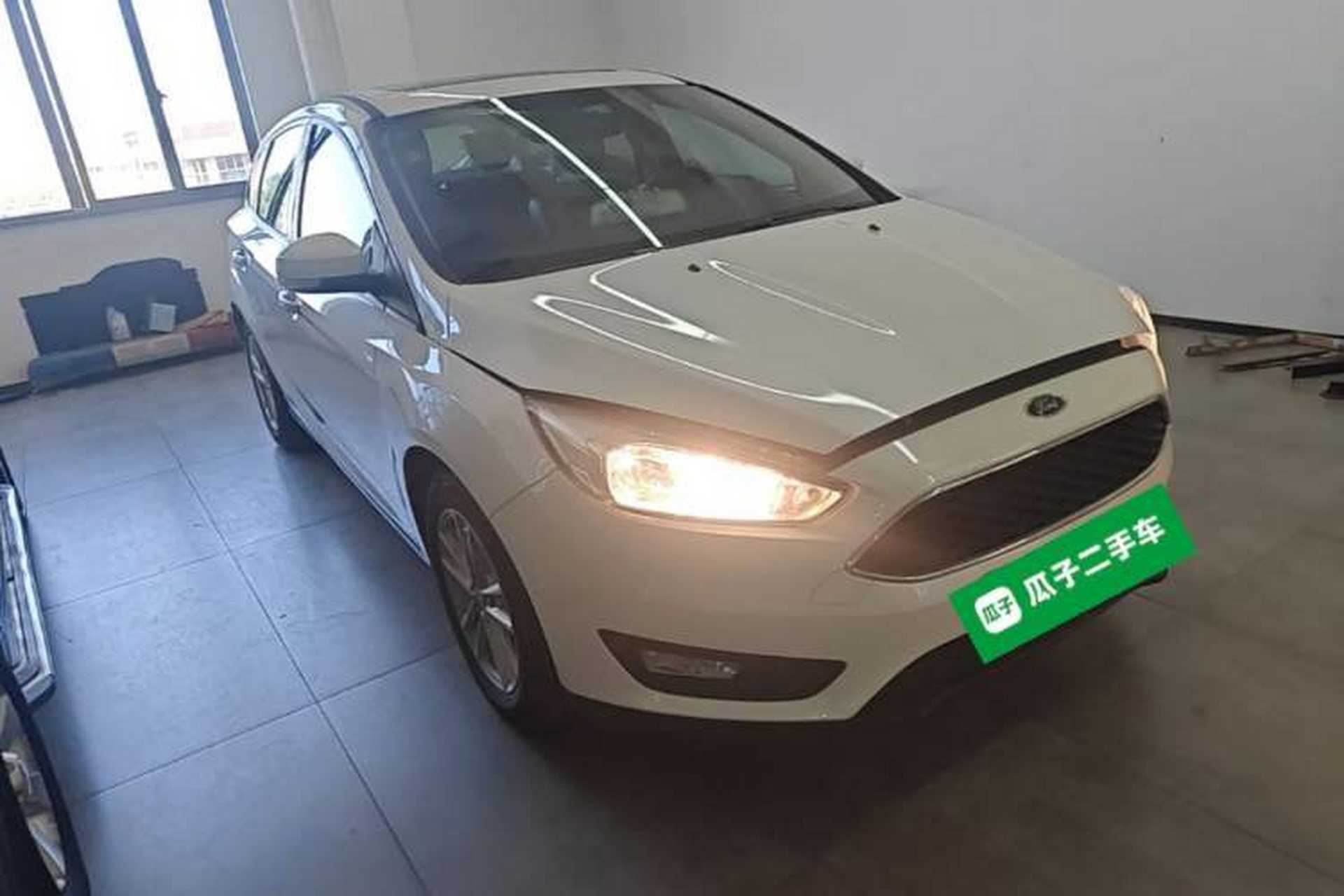Used Ford Focus 2018 Hatchback Classic 1.6L Automatic Trendy SmartDrive Edition Front Right 45 Deg