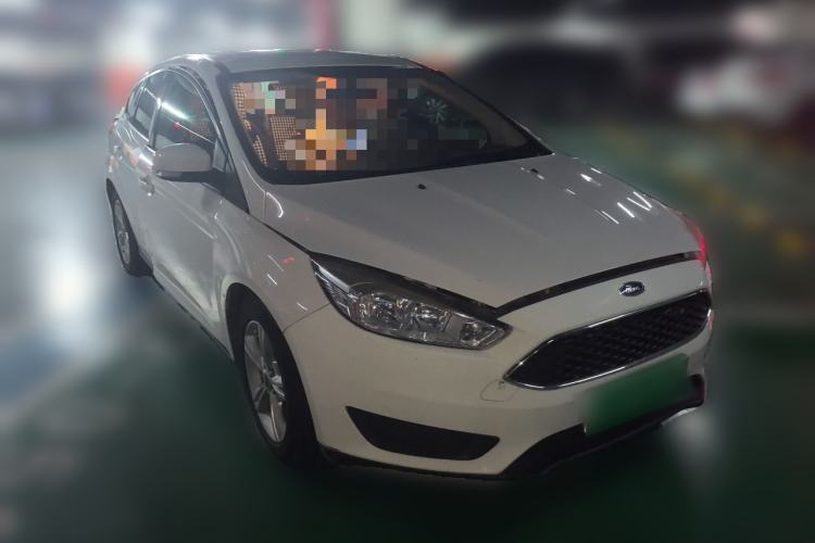 Used Ford Focus 2018 Hatchback Classic 1.6L Automatic Comfort Plus SmartDrive Edition Front Right 45 Deg