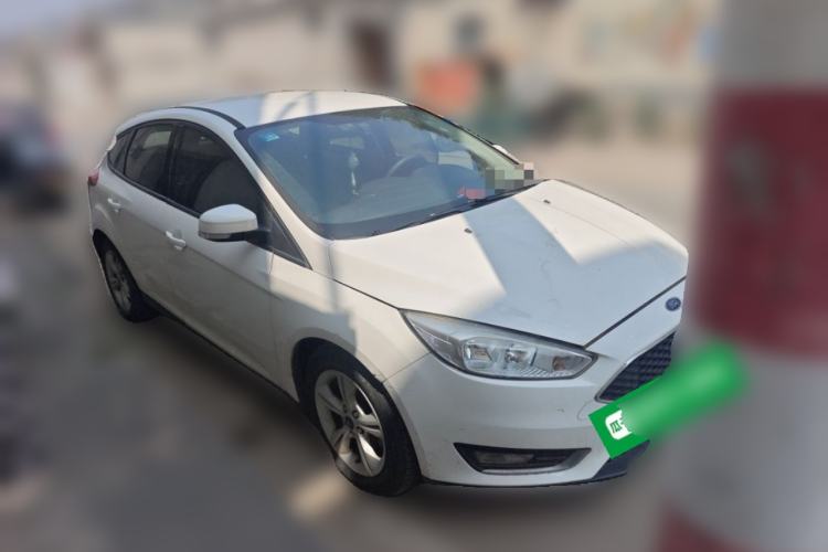 Used Ford Focus 2018 Hatchback Classic 1.6L Automatic Comfort Plus SmartDrive Edition Front Right 45 Deg