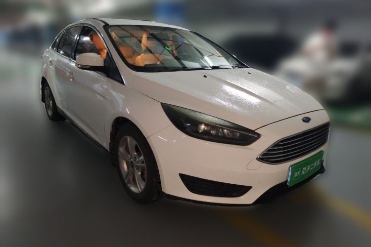 Used Ford Focus 2018 Sedan Classic 1.6L Automatic Comfort Plus Smart Drive Version Front Right 45 Deg