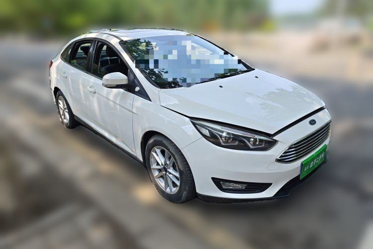 Used Ford Focus 2018 Hatchback Classic 1.6L Manual Fashion Edition SmartDrive Version Front Right 45 Deg
