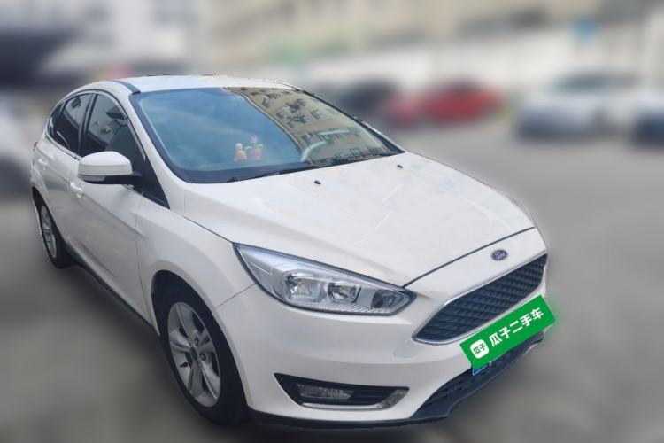 Used Ford Focus 2018 Hatchback Classic 1.6L Automatic Comfort Plus SmartDrive Edition Front Right 45 Deg