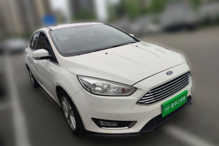 Used Ford Focus 2018 Sedan Classic EcoBoost 180 Automatic Elite Model Front Right 45 Deg