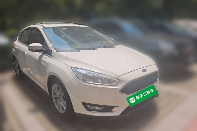 Used Ford Focus 2018 Hatchback Classic EcoBoost 180 Automatic Elite Model Front Right 45 Deg